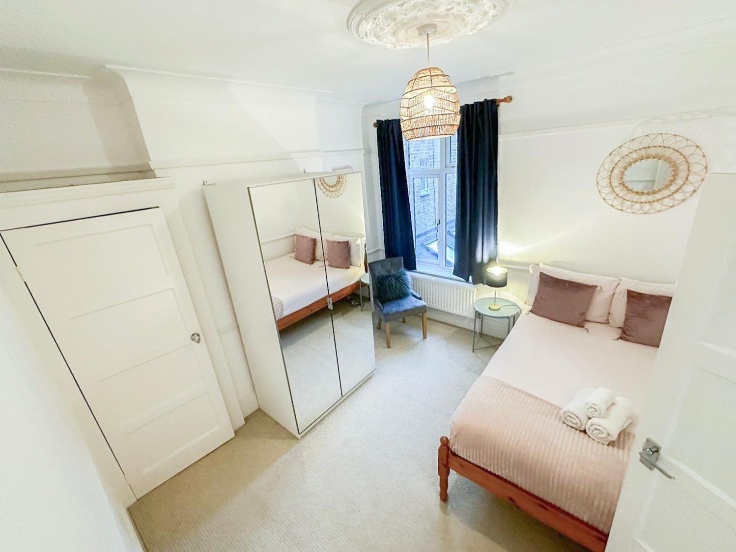 Lovely 3 Bedroom Maisonette With Private Roof Terrace In Hammersmith لندن المظهر الخارجي الصورة